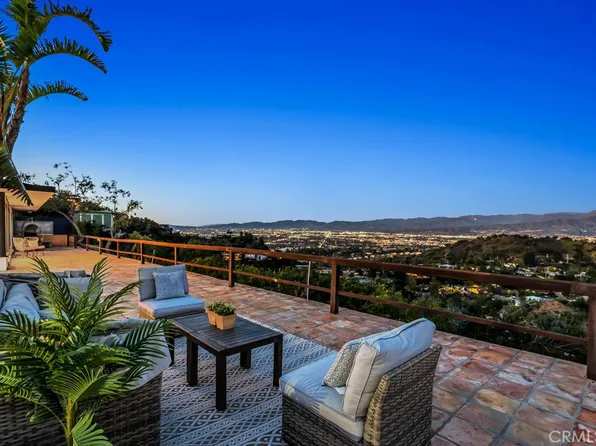 8600 Skyline Dr, Los Angeles, CA 90046