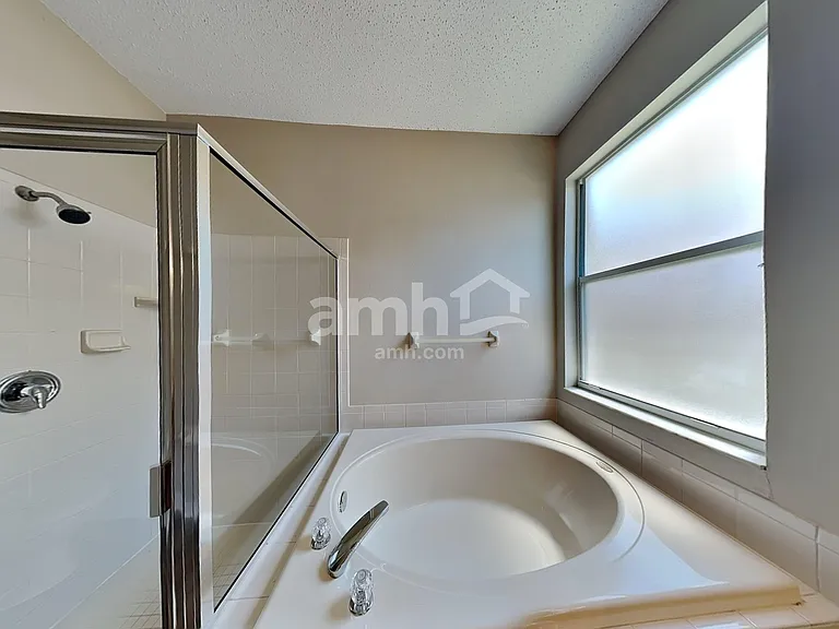 1928 Fruitridge St — Photo 12