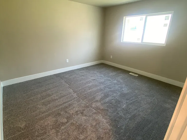 6768 S San Bruno Ave — Photo 10