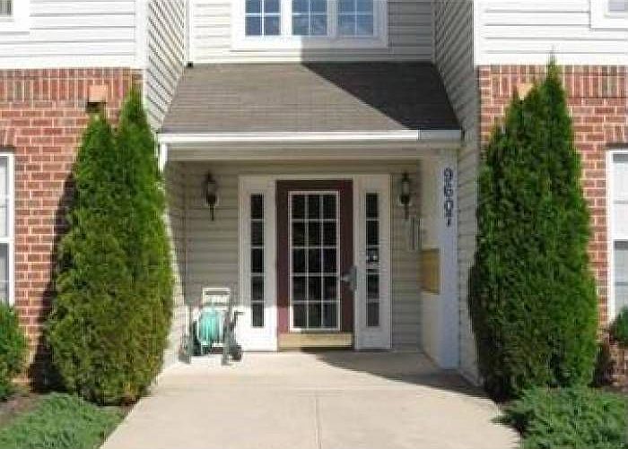 BUILDING ENTRANCE