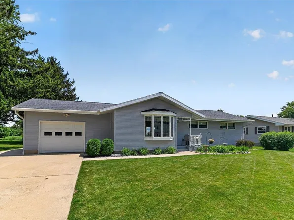 1523 East St, Black Earth, WI 53515
