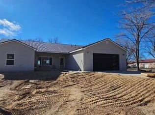 21 Menard Rd, Los Lunas, NM 87031