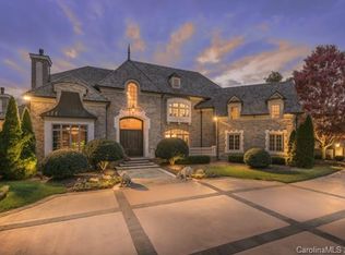 4222 Fox Brook Ln, Charlotte, NC 28211