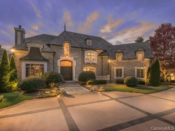 4222 Fox Brook Ln, Charlotte, NC 28211