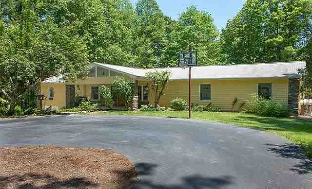 1st image of 1141 Brockmore Dr