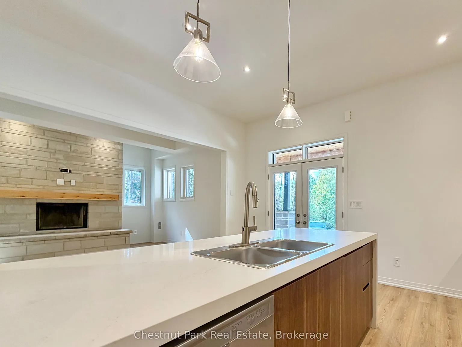 3 bed, $2,500 — Photo 2