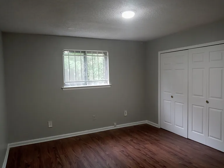 687 Dickinson St — Photo 7