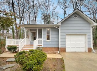 102 Shotts Ct, Cary, NC 27511