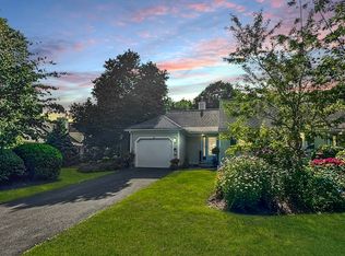 10 Upland Cir UNIT 10, Mashpee, MA 02649