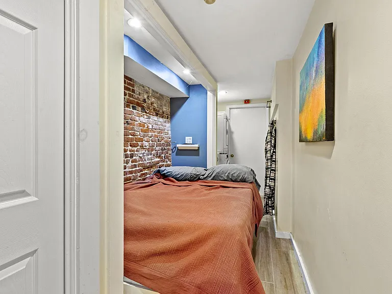 30 Dartmouth St #1 — Photo 9