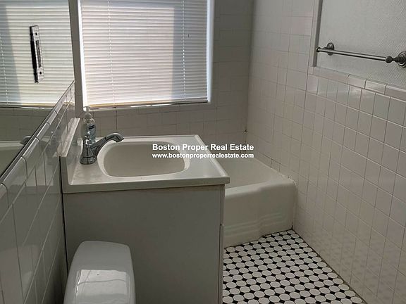 151 Park Dr. #16 Boston - Fenway Unit Photo 6 (2)