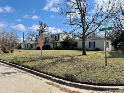 800 E Mesquite St, Nocona, TX, 76255