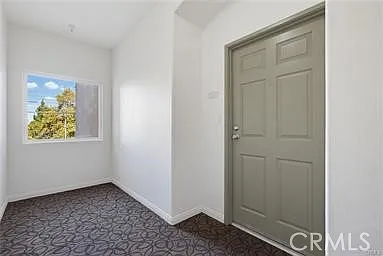 3 bed, 1411 sqft, $3,400 — Photo 2