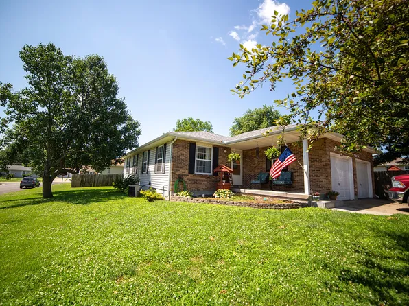 628 Shamrock St, Marshall, MO 65340