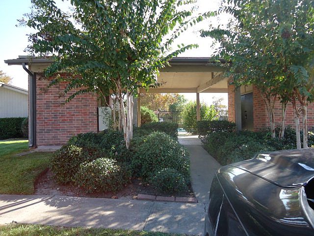 1st image of 418 Garland Dr APT 133