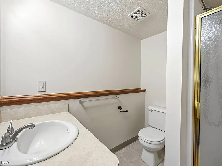 5034 Medhurst Ave — Photo 22