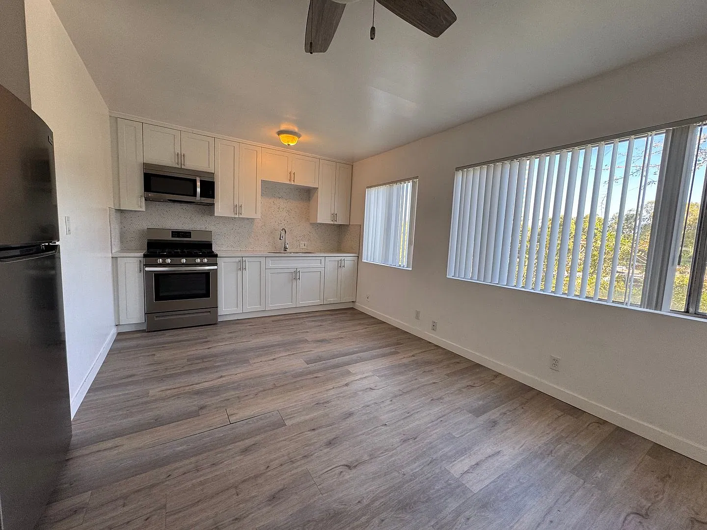 3916 Kentucky Dr LIVE — Photo 4