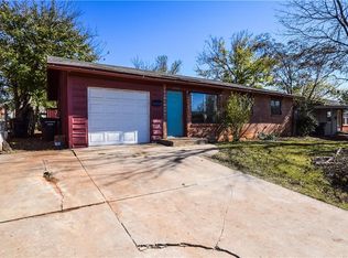 2508 Queensbury Rd, Moore, OK 73160