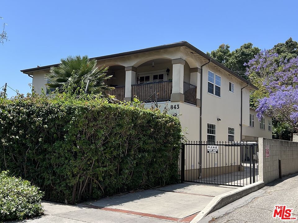 1st image of 843 Westbourne Dr