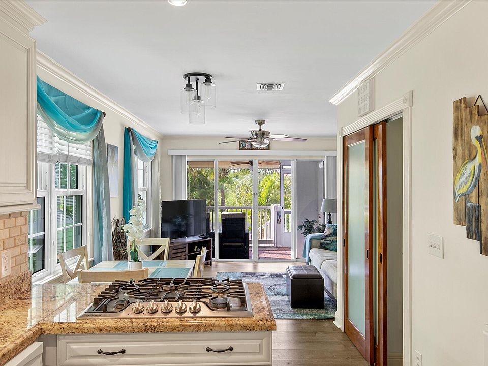 1st image of 30 Merganser Ln