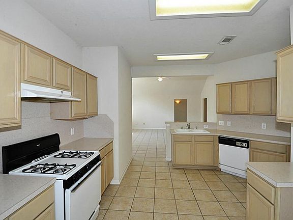 5th image of 19322 Hickory Meadow Ln