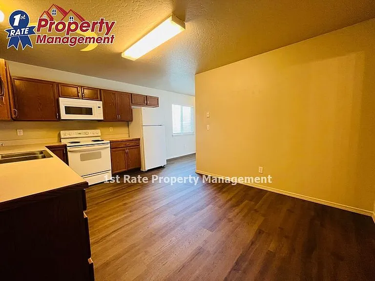 16025 N 19th St #104 — Photo 5