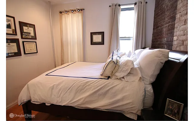 Rented by Douglas Elliman | media 19