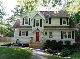 5714 Old Lake Shore Rd, Lake View, NY 14085