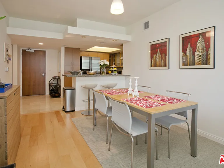 13700 Marina Pointe Dr #630 — Photo 8