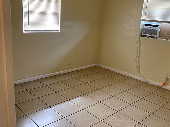 4th image of 1001 NW 6th Ave #1011-10