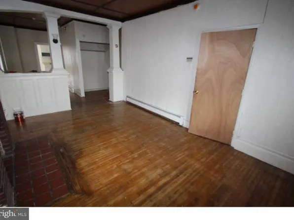 2024 Edgmont Ave, Chester, PA 19013