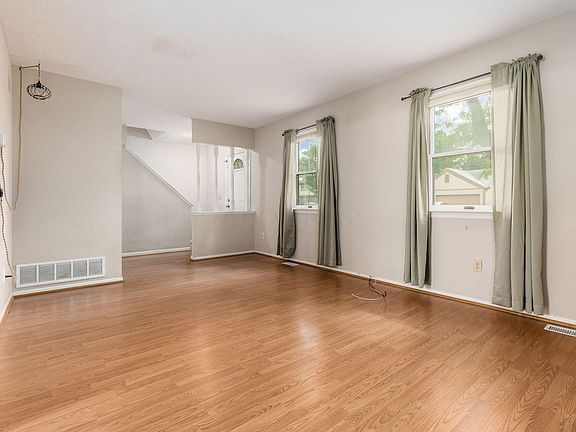 4th image of 6530 Centennial Dr