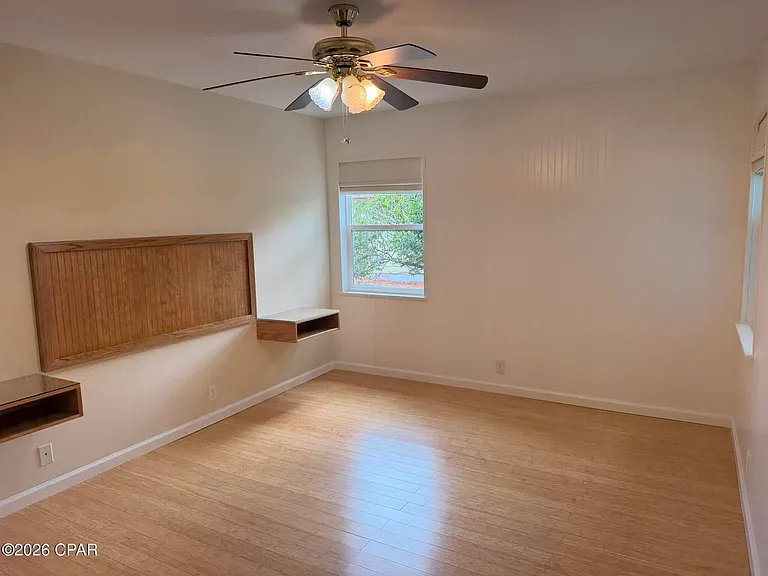 215 Woodlawn Dr — Photo 12