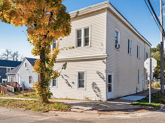 2nd image of 959 Earl St APT 2