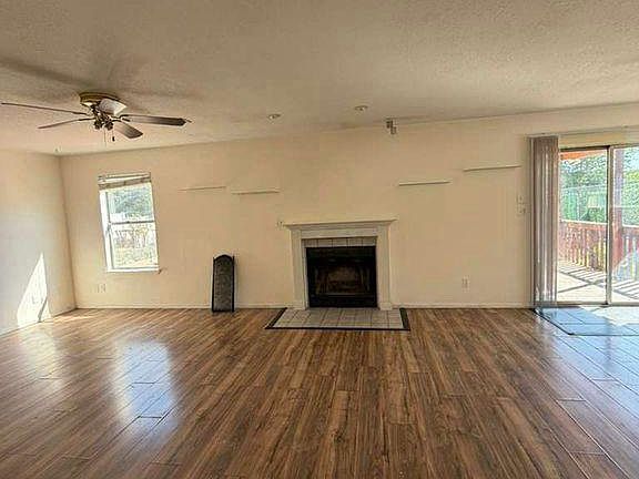 5th image of 12708 Cloudview Ave NE