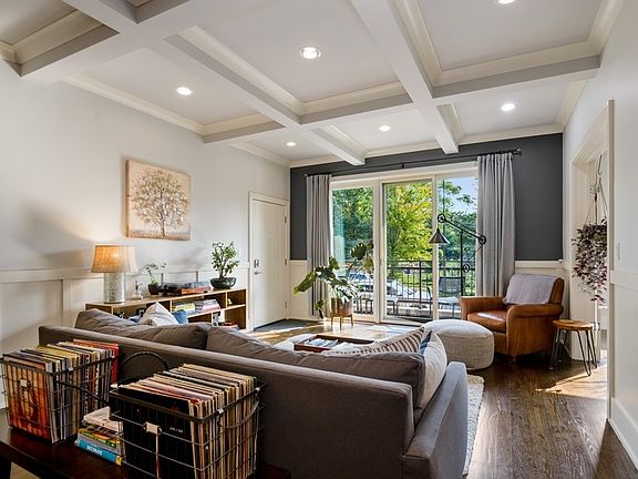 2nd image of 6444 S Woodlawn Ave #1S
