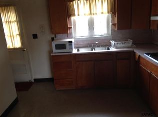 2444 Eastwood Dr, York, PA 17402