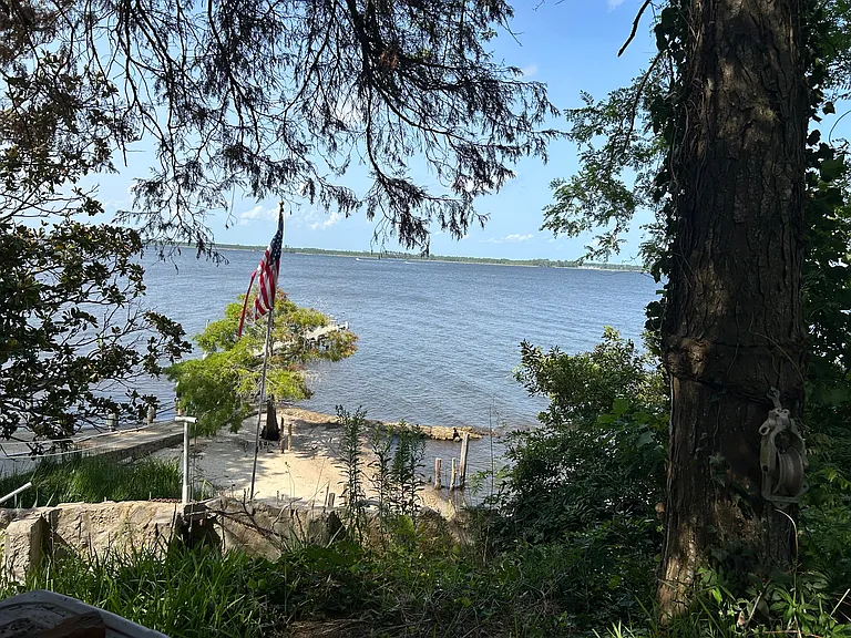 130 Johnson Point Rd — Photo 9