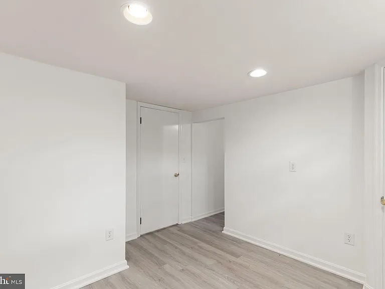 16 Homestead St — Photo 22