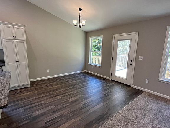 4th image of 2419 Wernz Dr