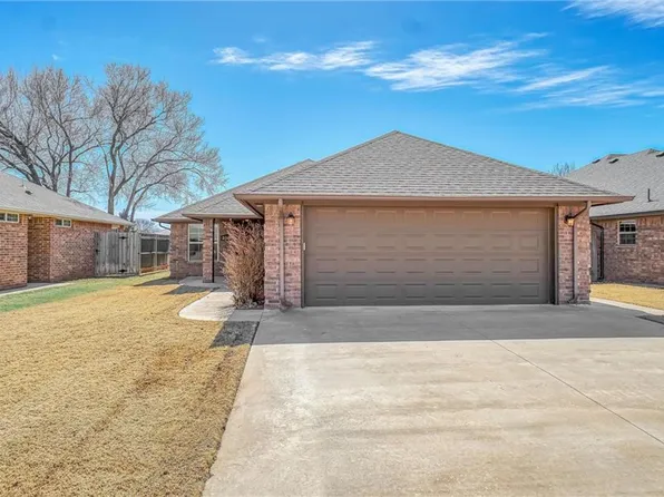 210 Newtown Ln, Elk City, OK 73644