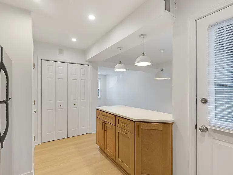 620 Hough St #A — Photo 11
