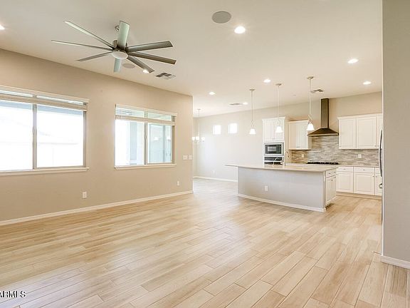 3rd image of 2866 W Show Low Dr