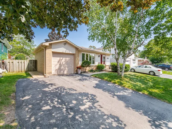 3245 Lansdown Dr, Burlington, ON L7M 1K1