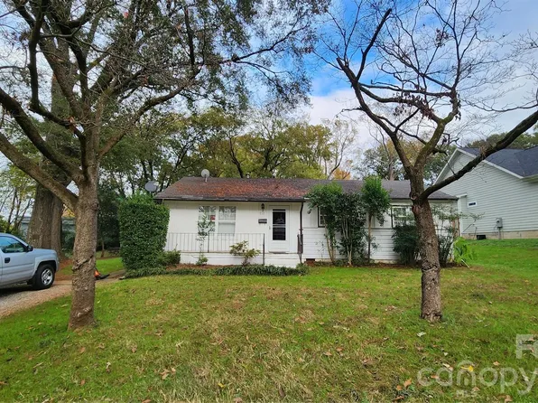 717 Tennyson Dr, Charlotte, NC 28208