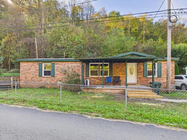 214 Silk Stocking Loop, Van Lear, KY 41265
