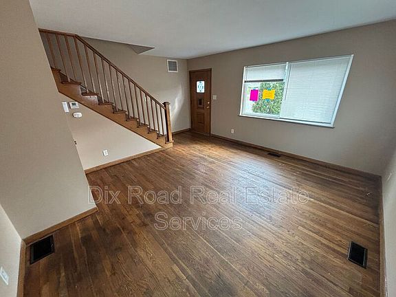 5th image of 810-812 N University Blvd #810