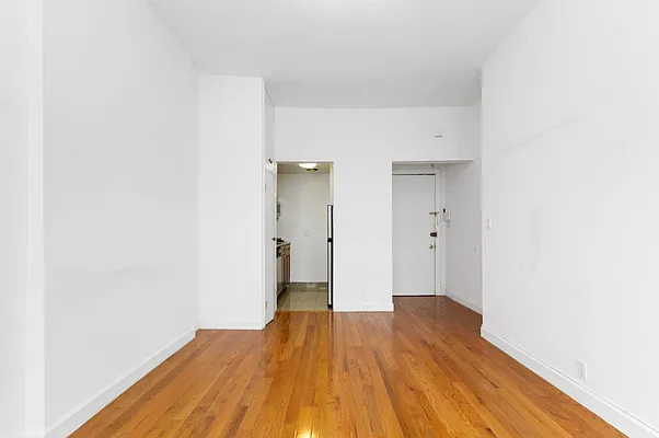 Rented by REAL New York | media 3