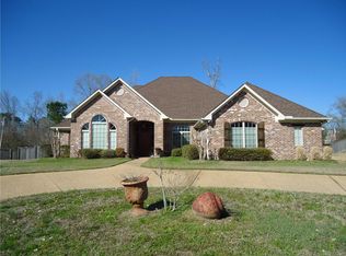 204 Legacy Dr, Brandon, MS 39042