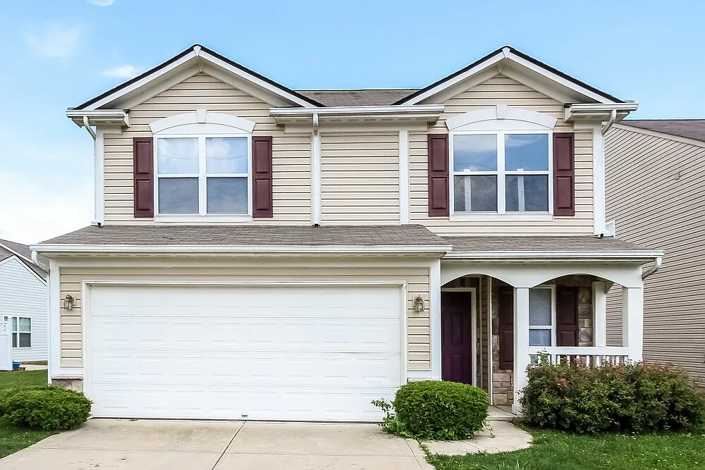 3 bed, 2.5 bath, 1936 sqft, $2,270 — Photo 1